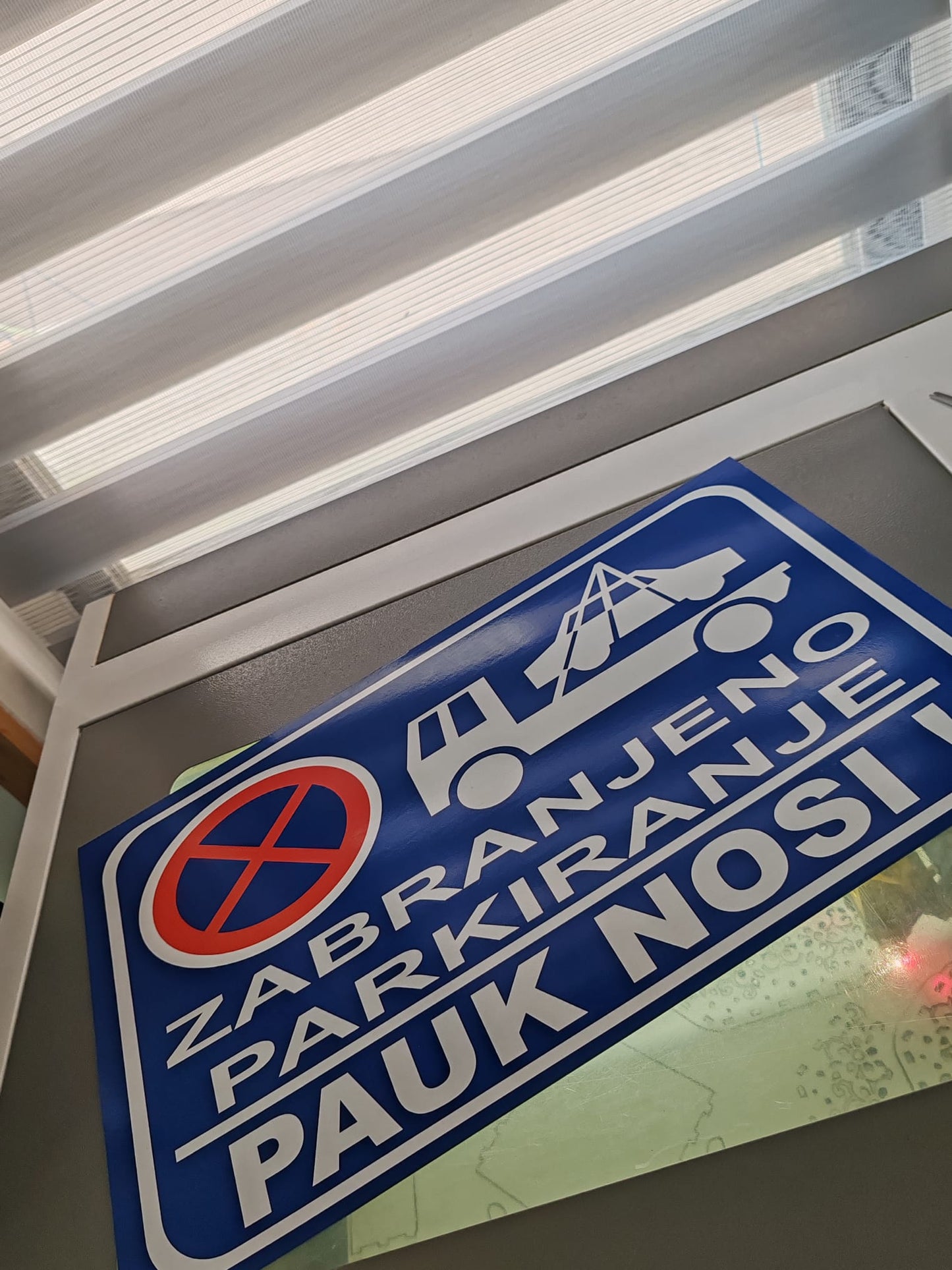 Znak za Zabranjeno Parkiranje - Dimeznije i tekst po želji